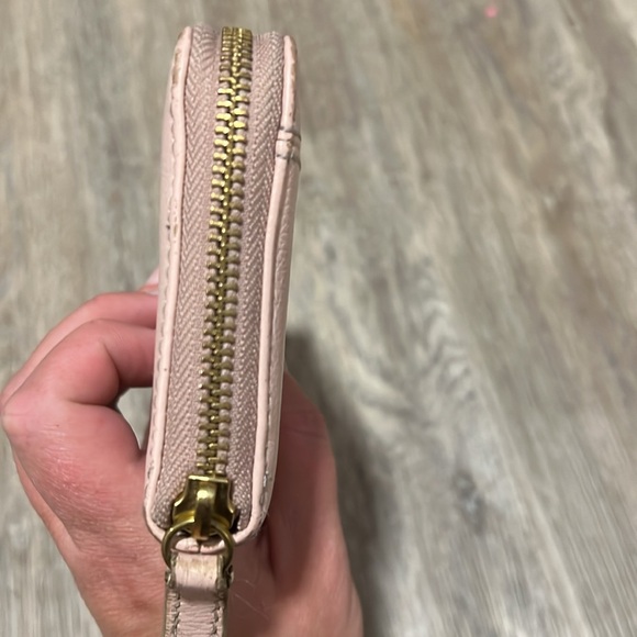 Fossil Pink Leather Zip-Around Wallet - Picture 5 of 11